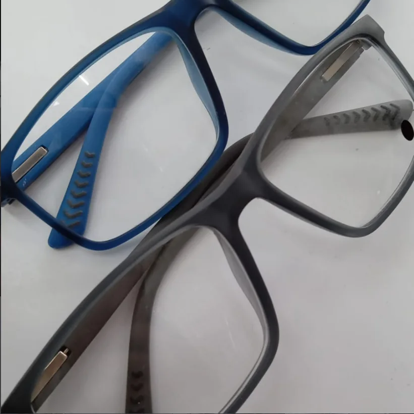 Armações azul e cinza